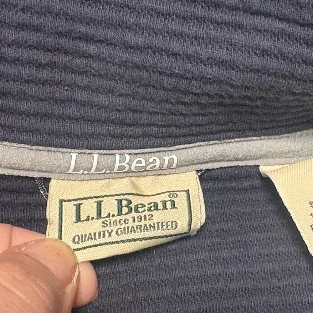 L.L. Bean Men's Charcoal Zip-Up Sweater - Picture 6 of 10